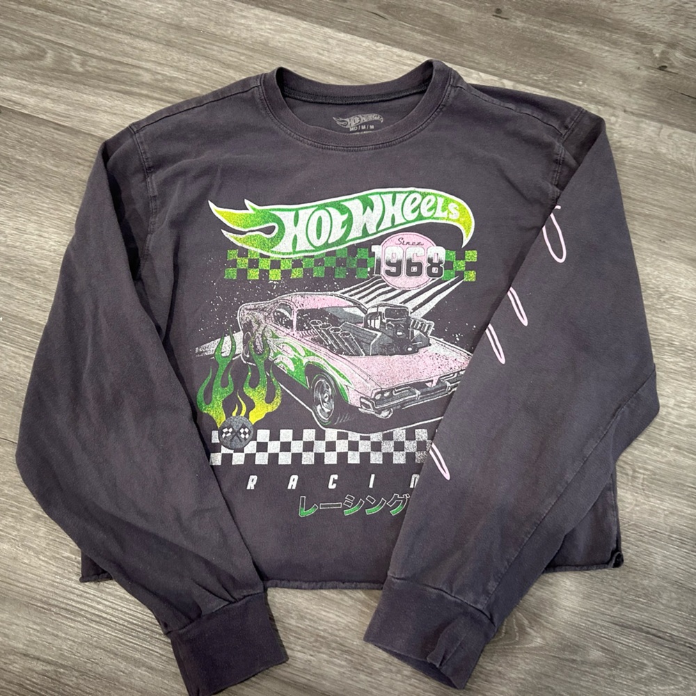 Women’s hot wheels graphic tee